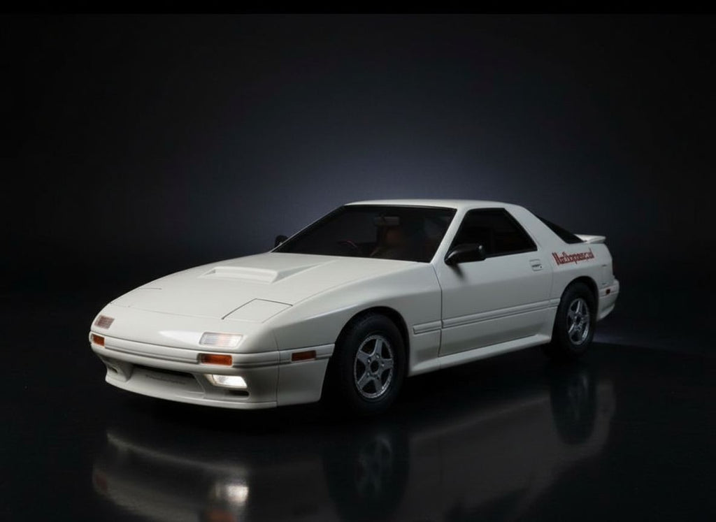 Mazda RX-7 FC — 1:2 Half-Scale — Crystal Pearl White — 01 Studio Hero